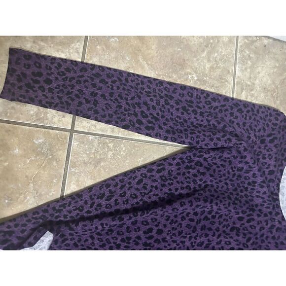 NWT Isaac Mizrahi S Basic Animal Print BlackBerry Tee Blouse - Picture 2 of 6